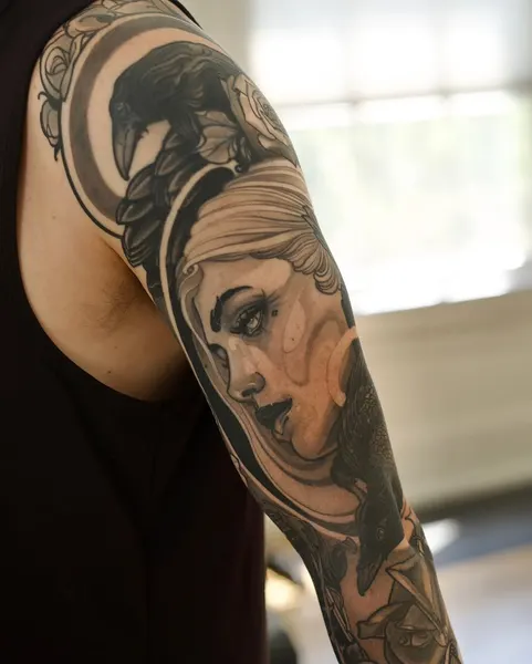Lukas Adams
