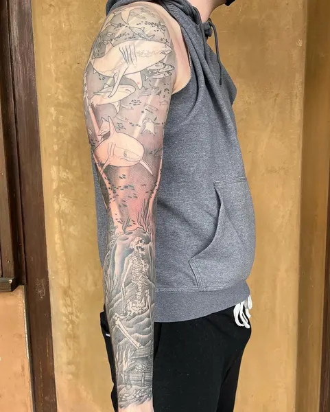 Full Circle Tattoo