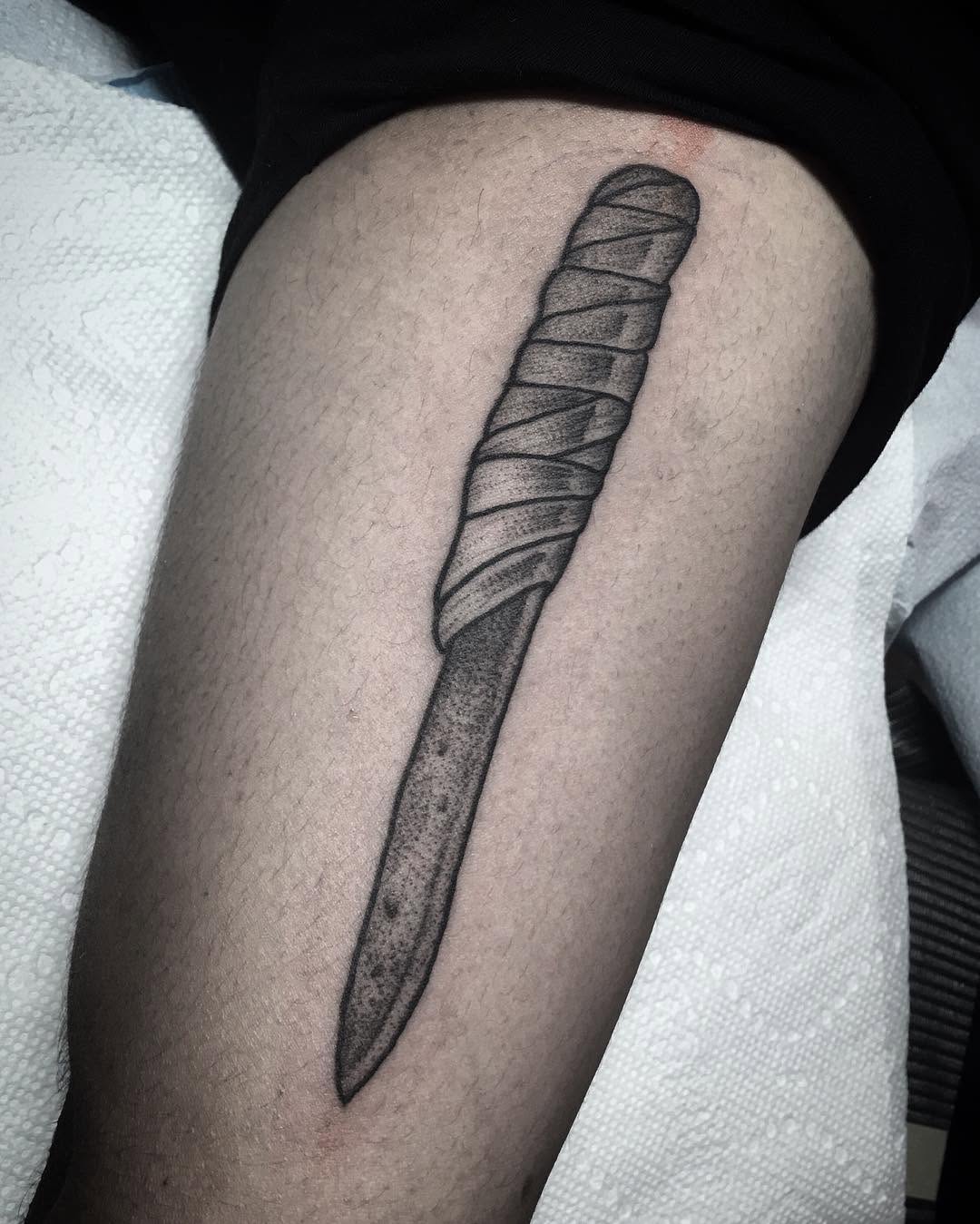 Full Circle Tattoo