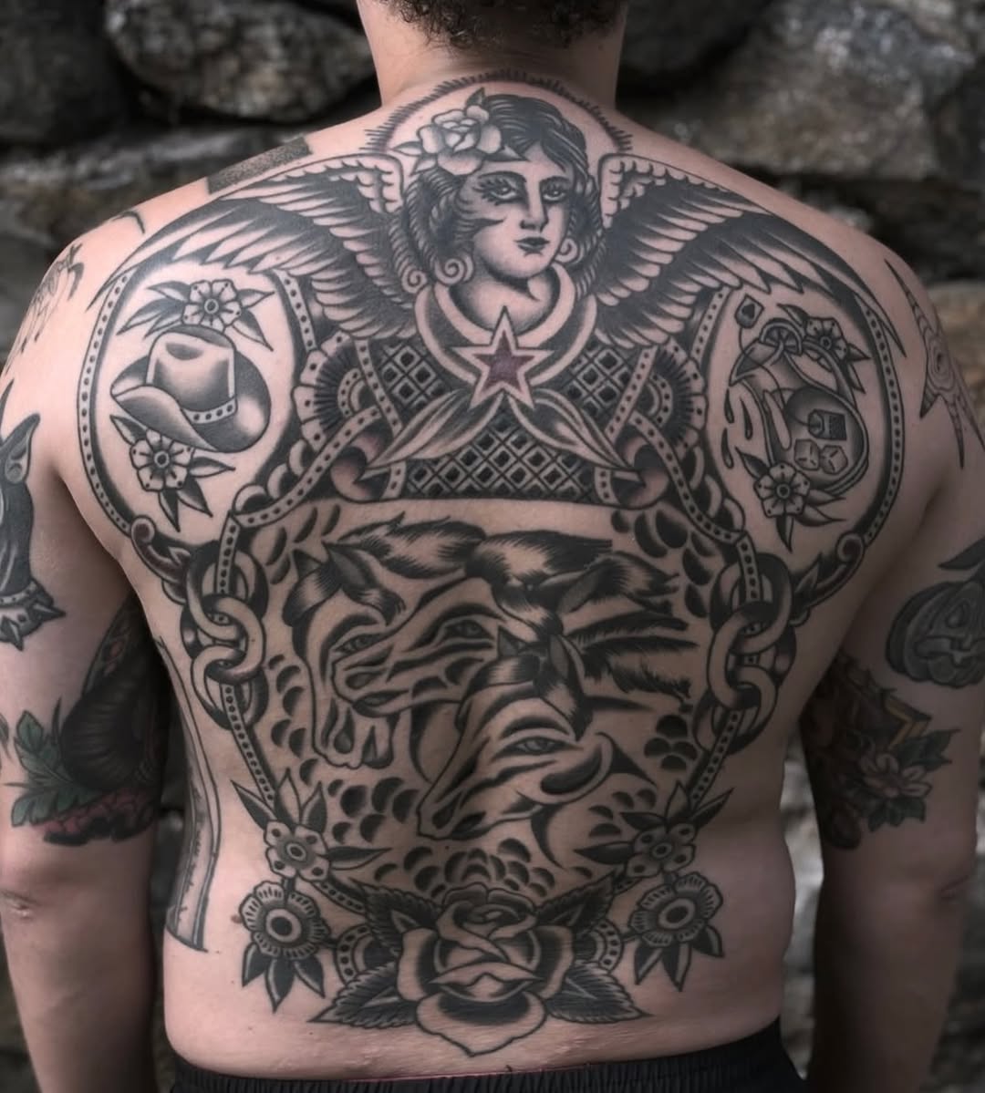 Full Circle Tattoo