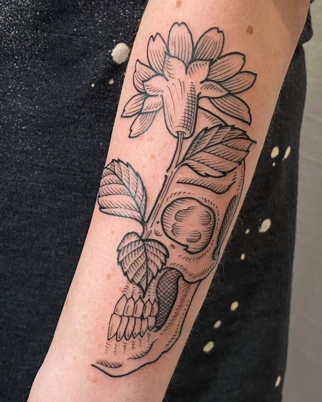 Ink and Dagger Tattoo