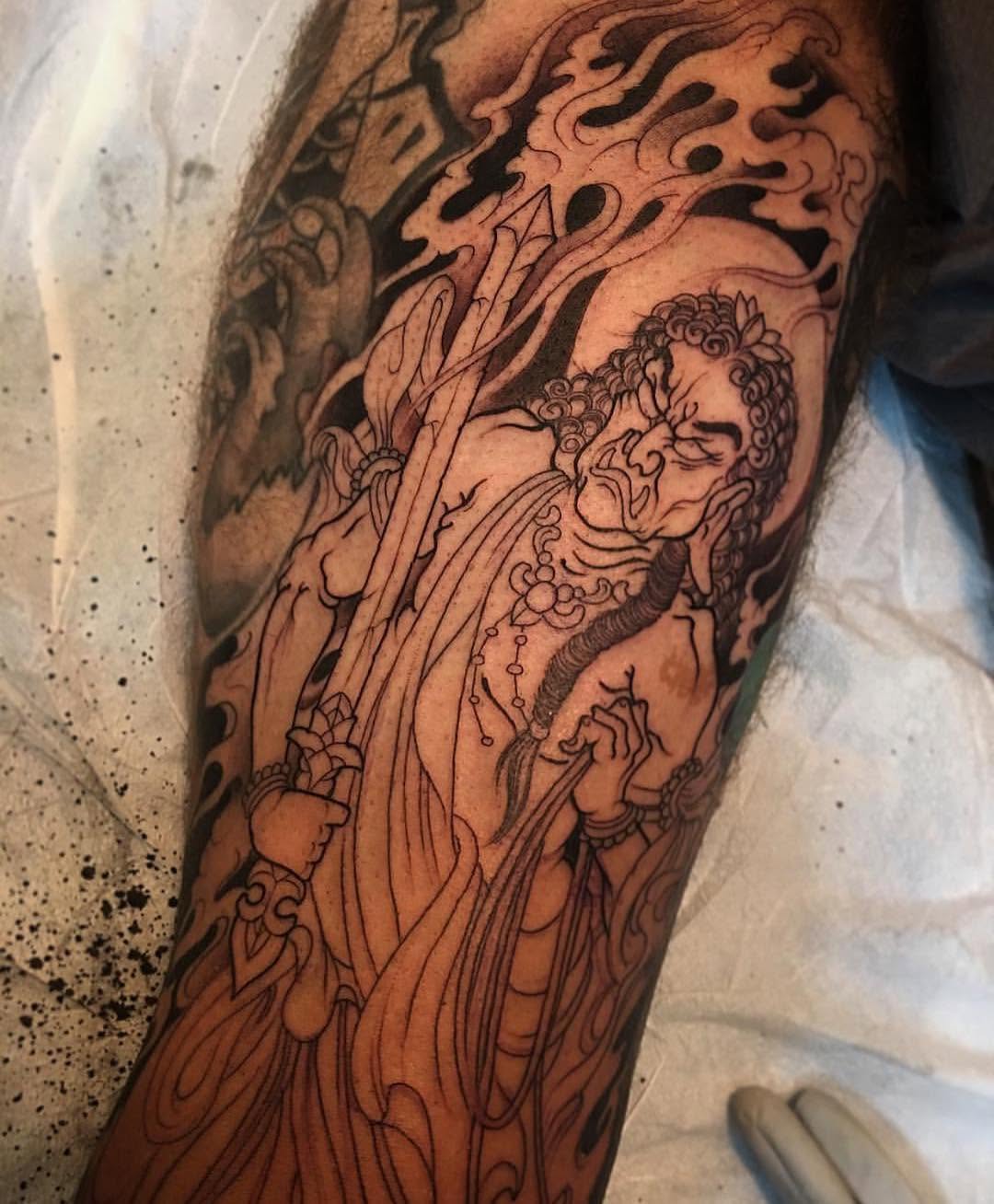 Full Circle Tattoo