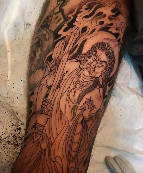 Full Circle Tattoo
