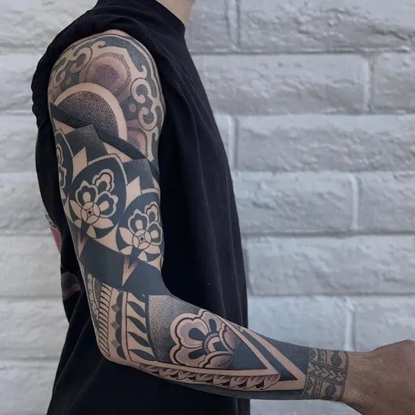 Full Circle Tattoo