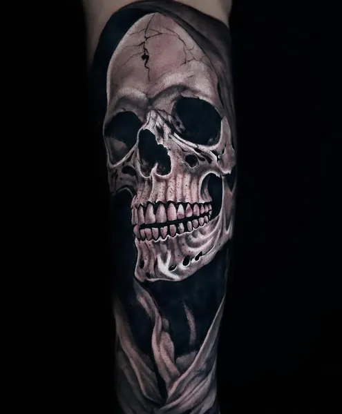 Full Circle Tattoo