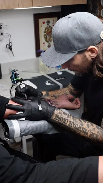 Full Circle Tattoo