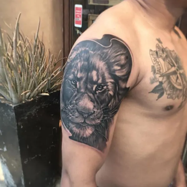 Full Circle Tattoo