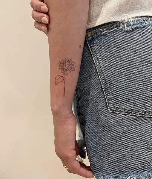 Flower, Lettering