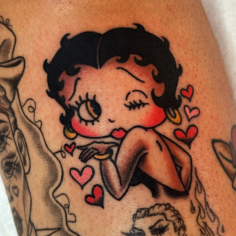 lindseebeetattoo