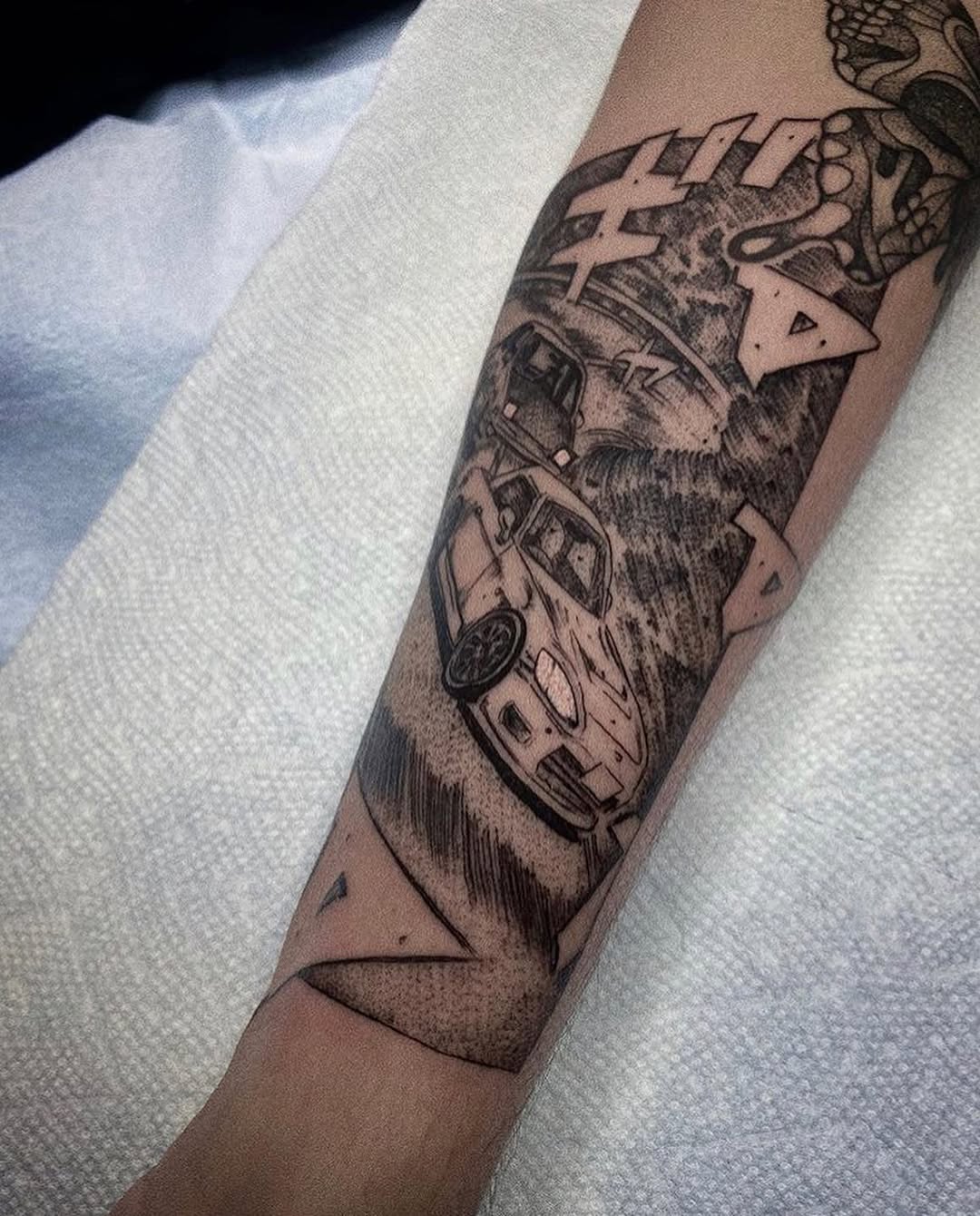 Full Circle Tattoo