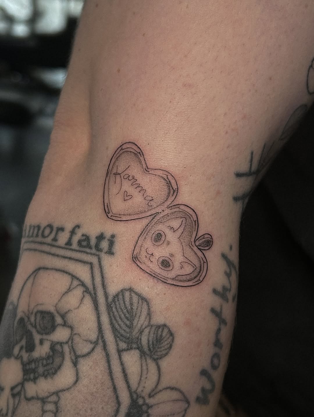 Full Circle Tattoo