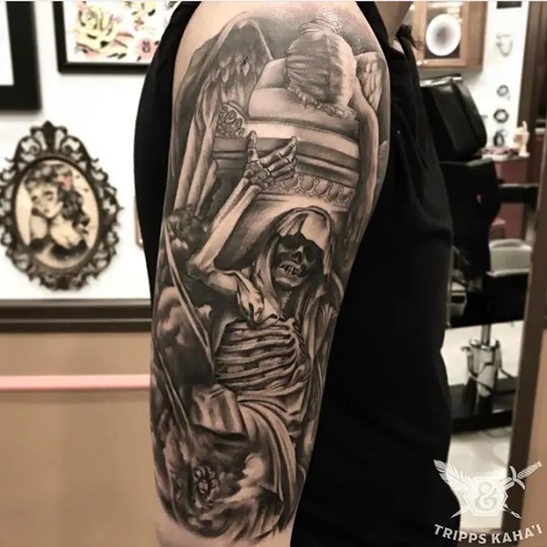 Ink and Dagger Tattoo