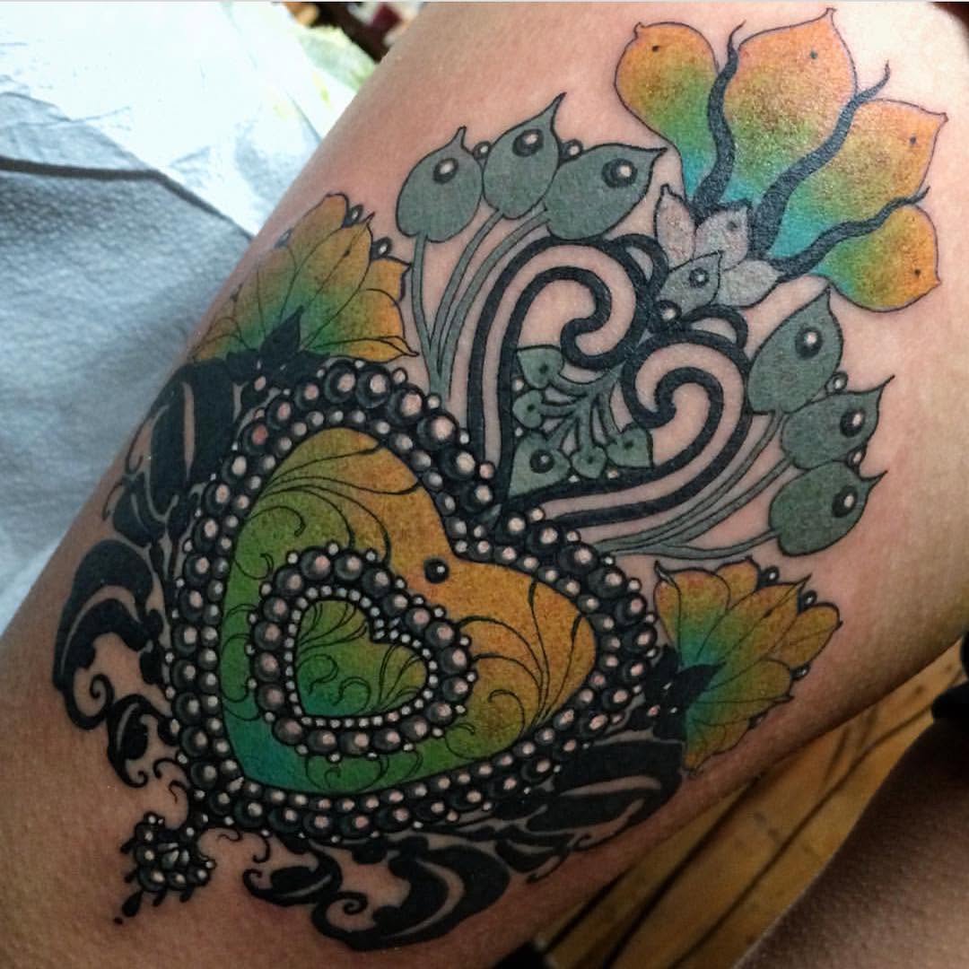 Full Circle Tattoo