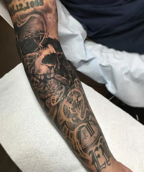 Full Circle Tattoo