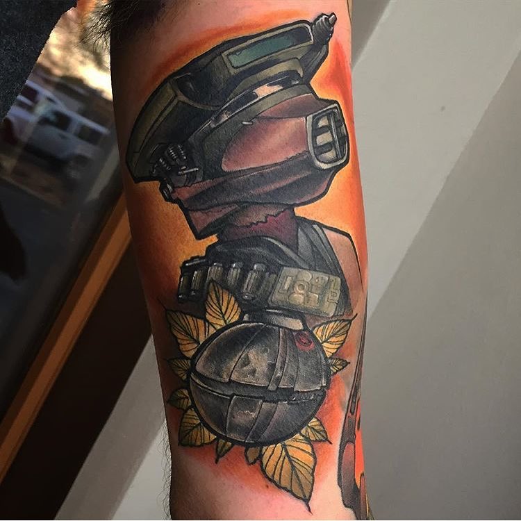 Ink and Dagger Tattoo