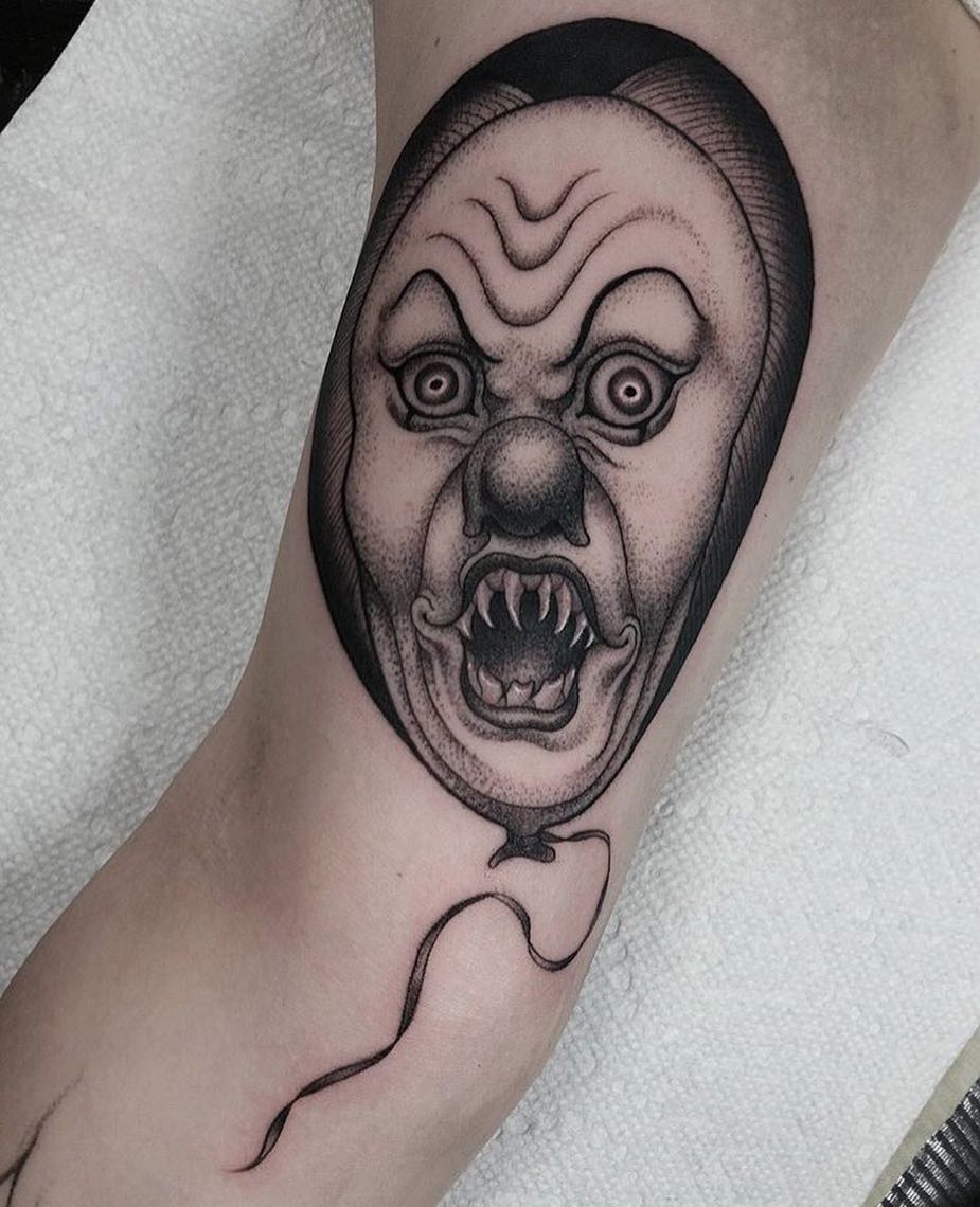 Full Circle Tattoo
