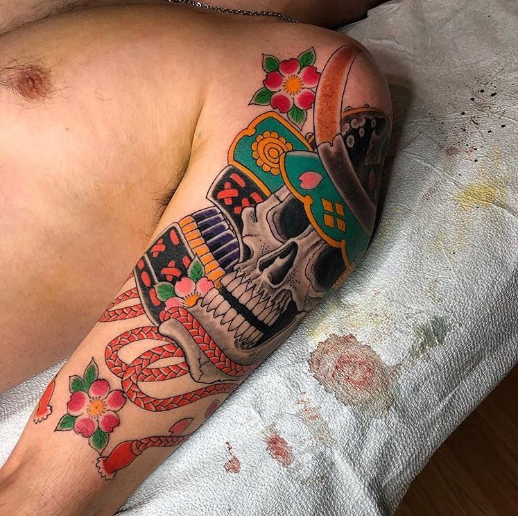 Full Circle Tattoo