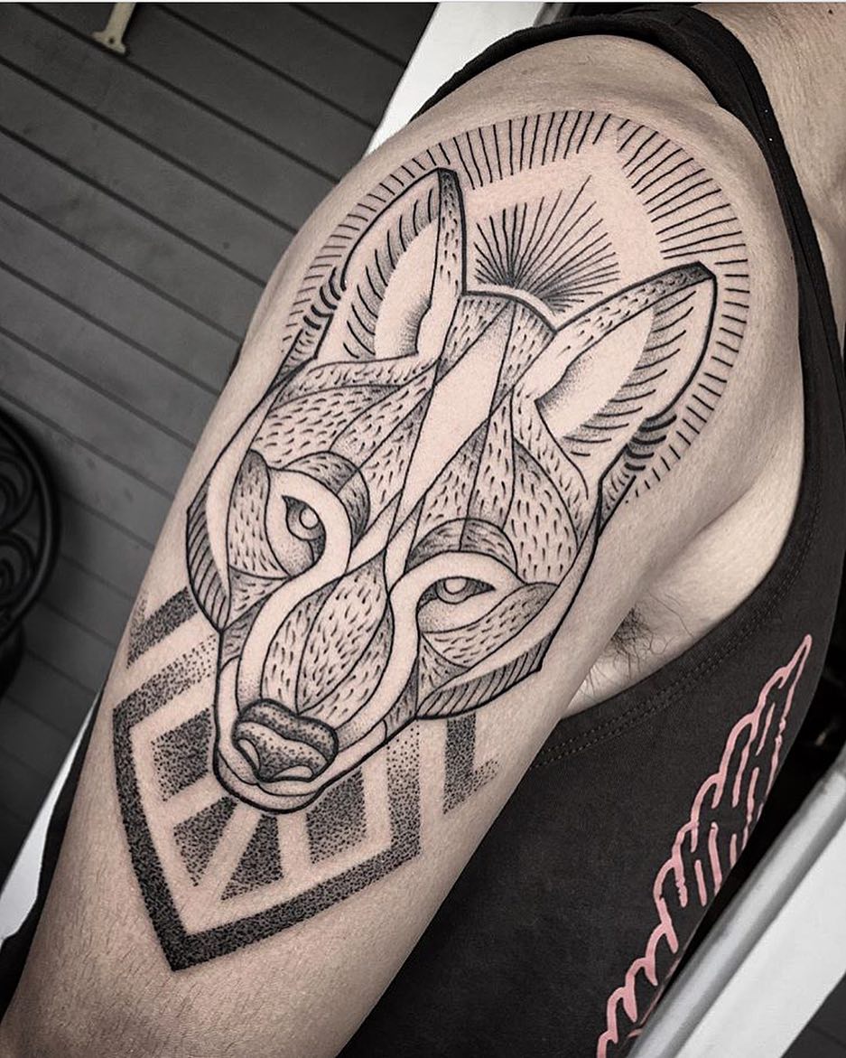 Full Circle Tattoo