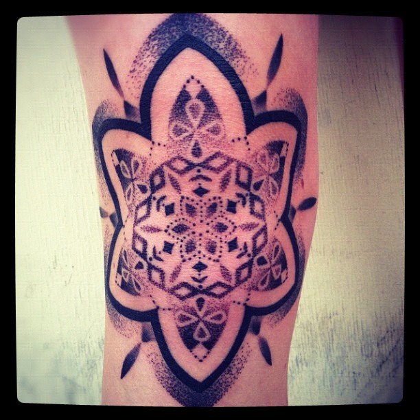 Full Circle Tattoo