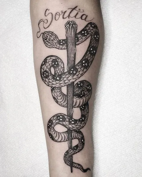 Full Circle Tattoo