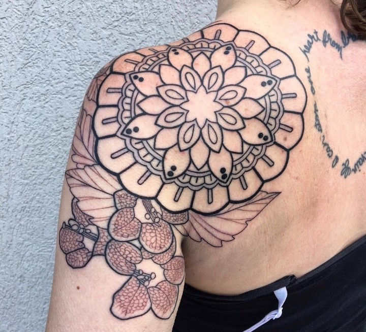 Ink and Dagger Tattoo