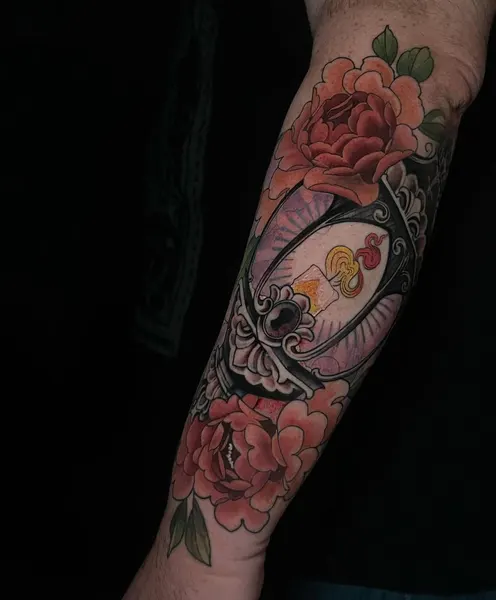 Full Circle Tattoo