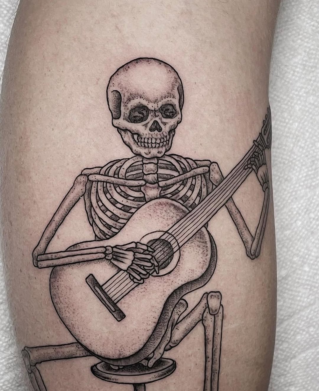 Full Circle Tattoo