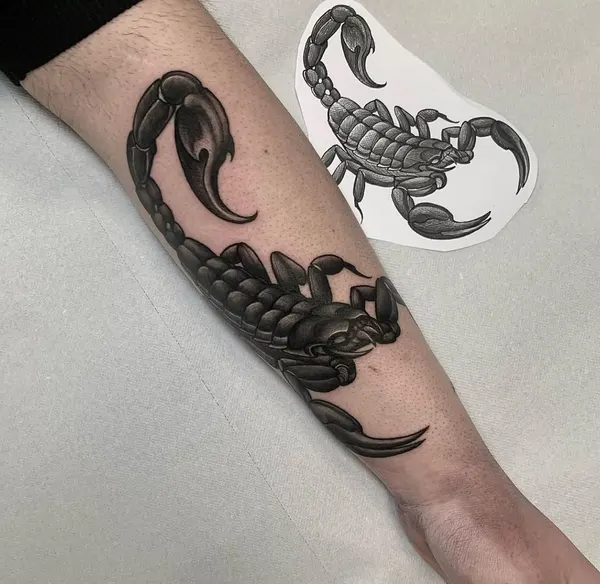 Full Circle Tattoo