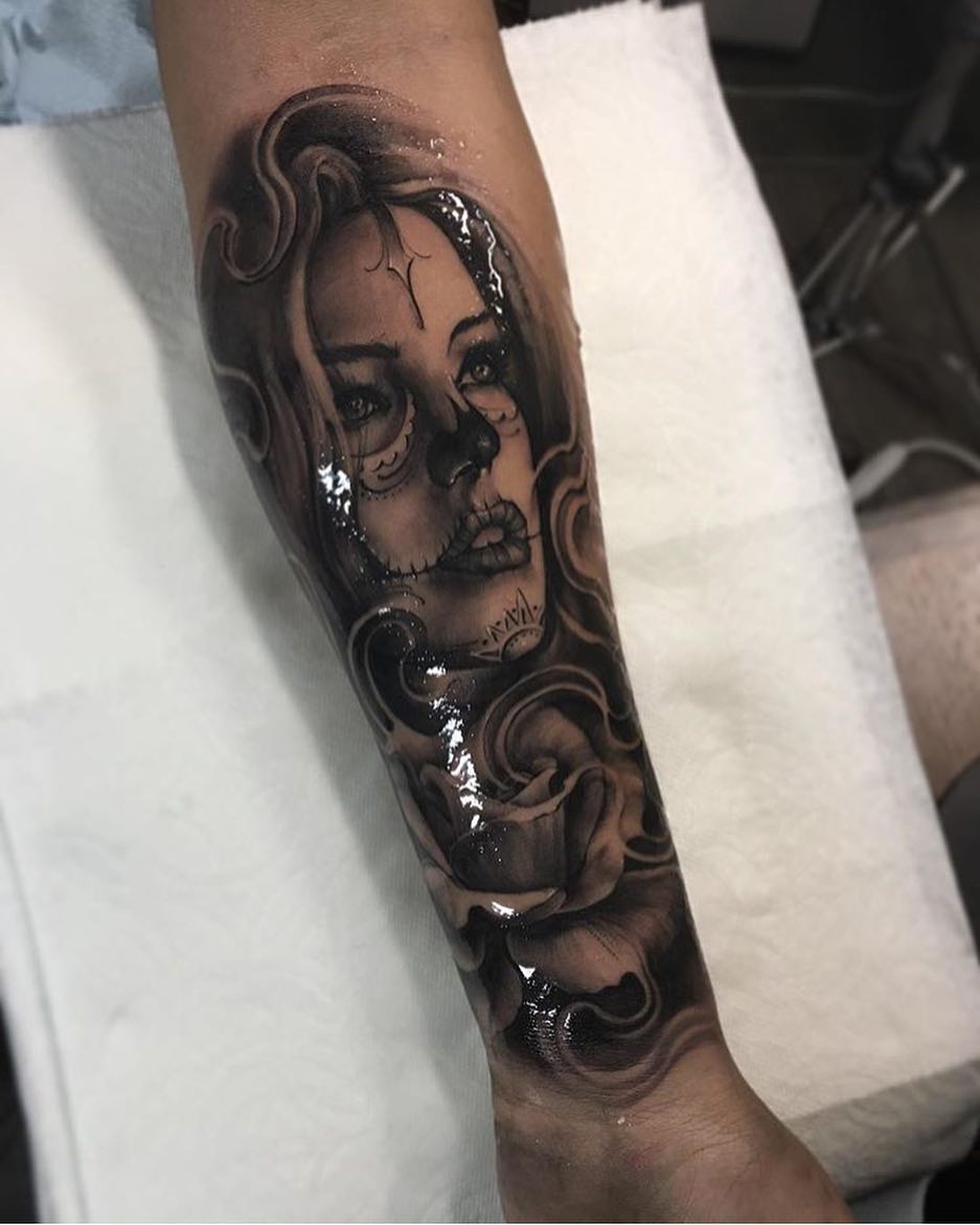 Full Circle Tattoo