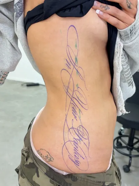Lettering, 서명