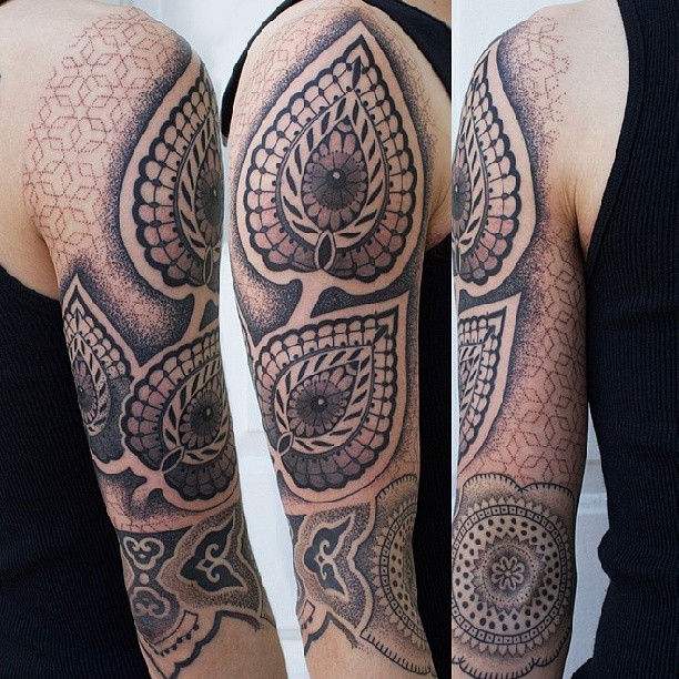 Full Circle Tattoo