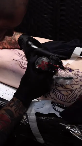 Full Circle Tattoo
