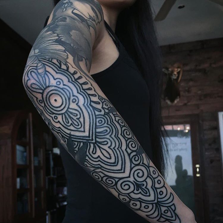 Ink and Dagger Tattoo