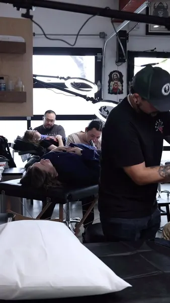 Full Circle Tattoo