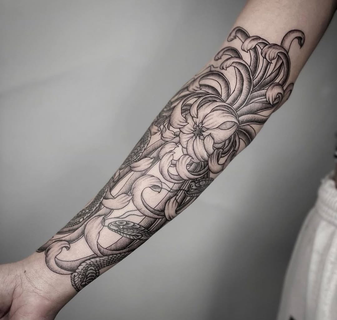 Full Circle Tattoo