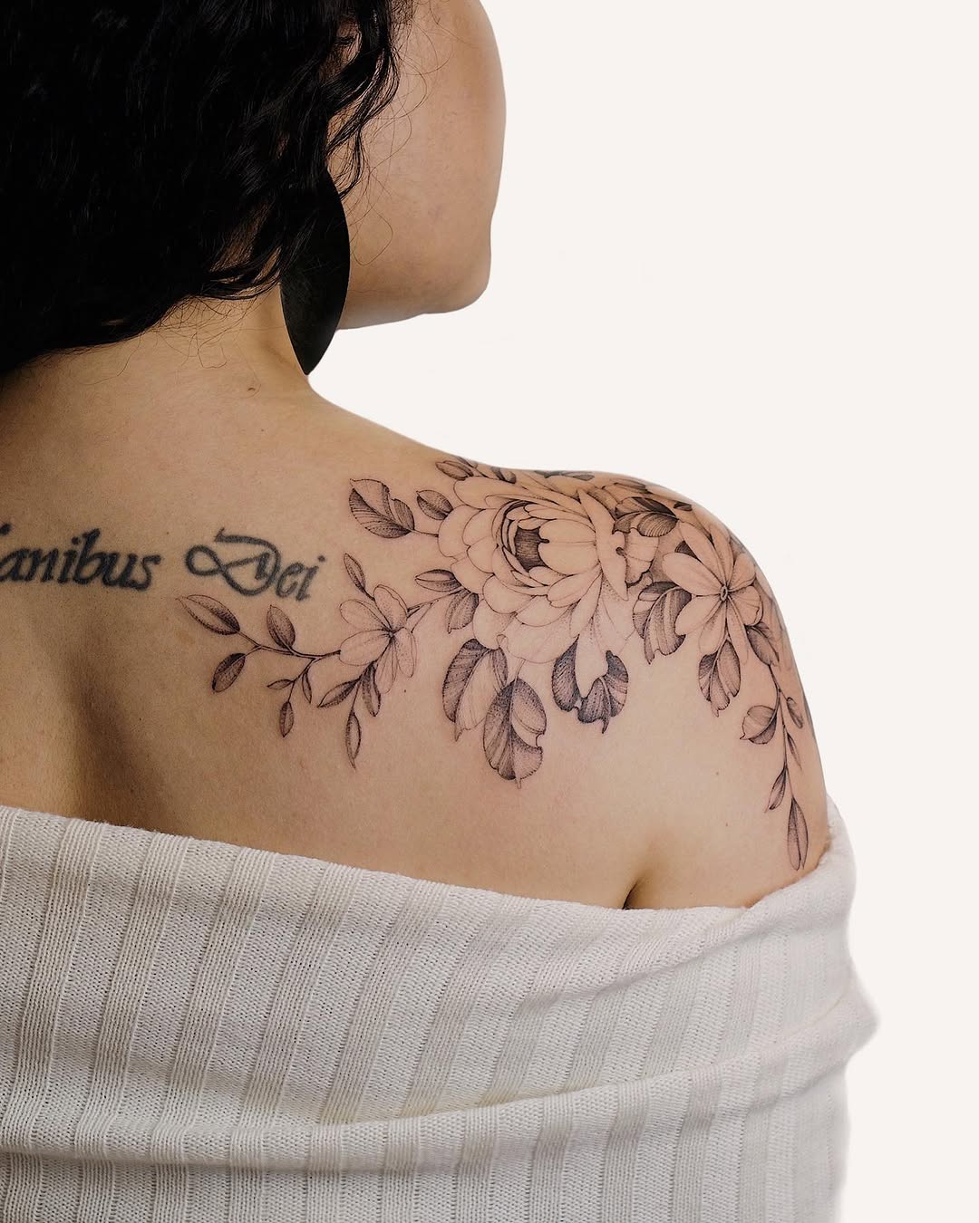 Flower, Lettering