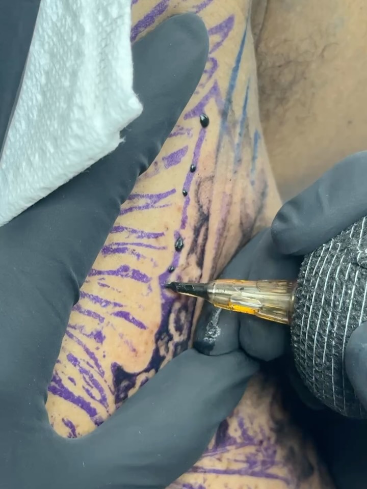 tattooist_bk