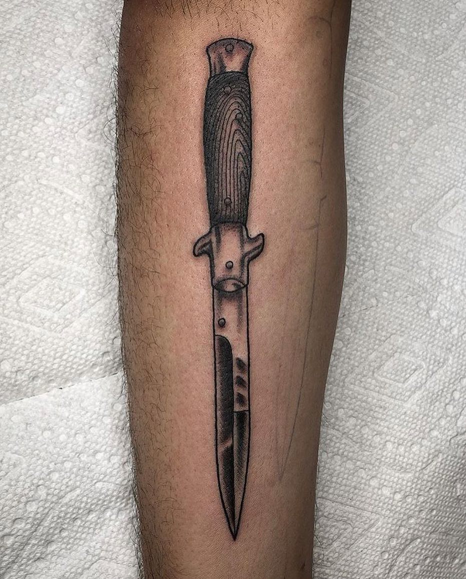 Full Circle Tattoo