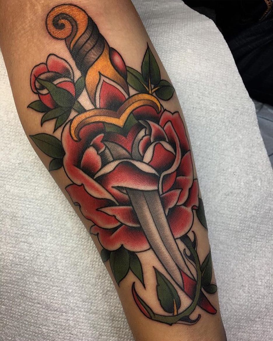 Full Circle Tattoo