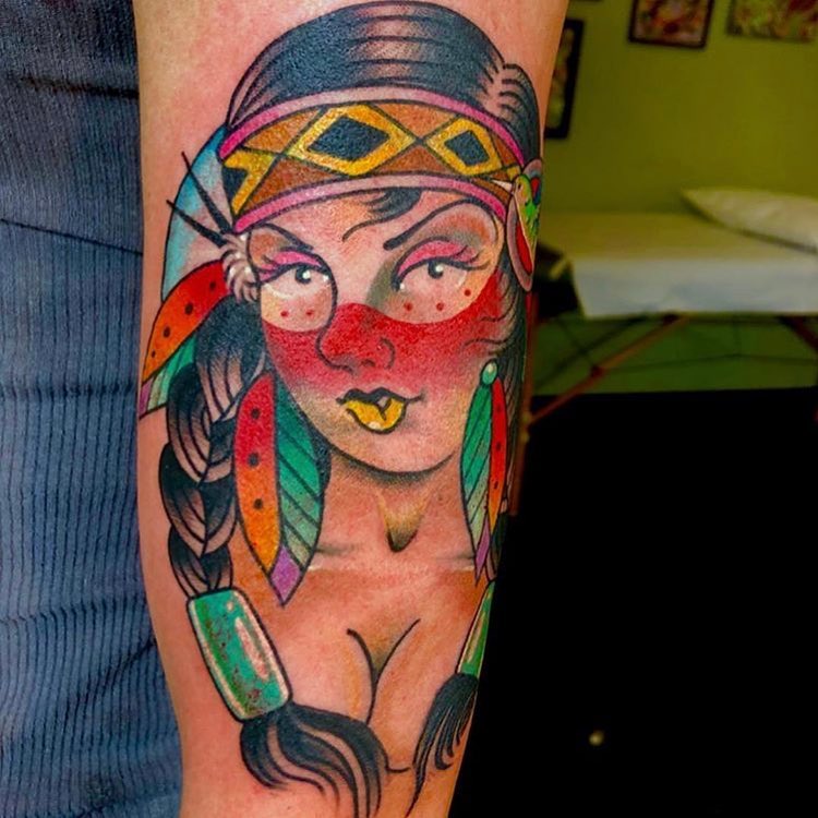 Full Circle Tattoo
