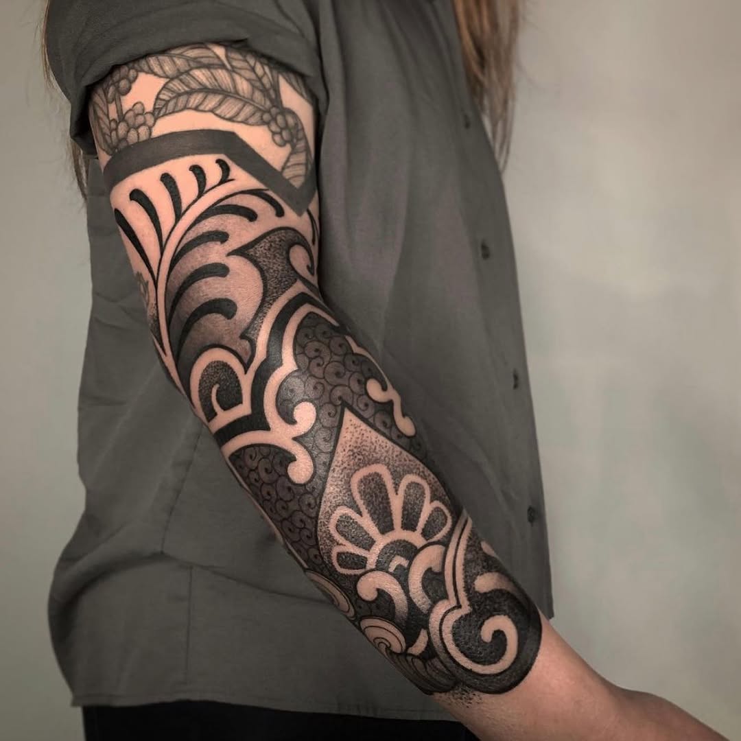 Full Circle Tattoo