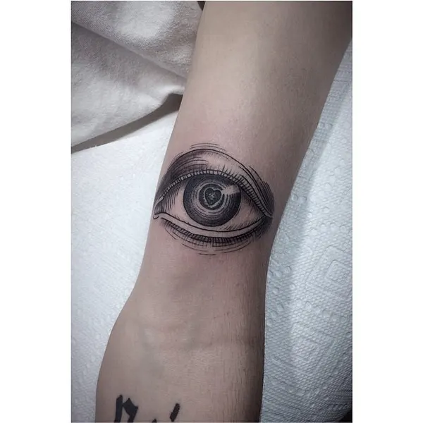Full Circle Tattoo