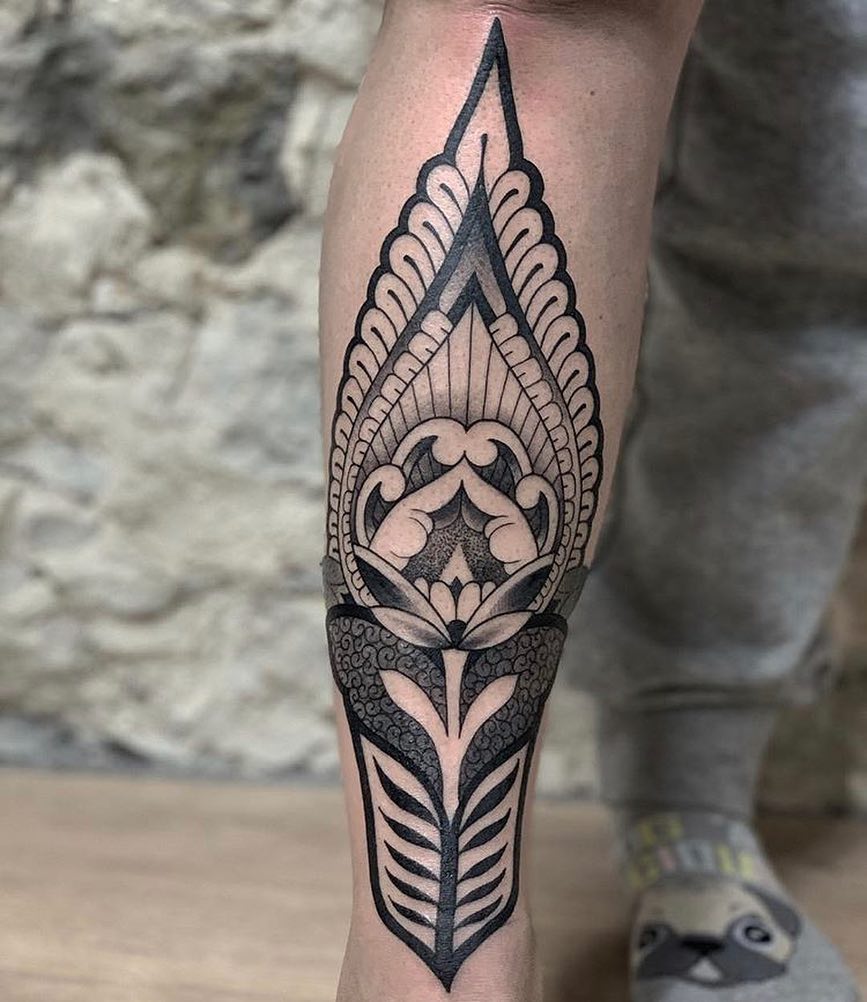 Full Circle Tattoo