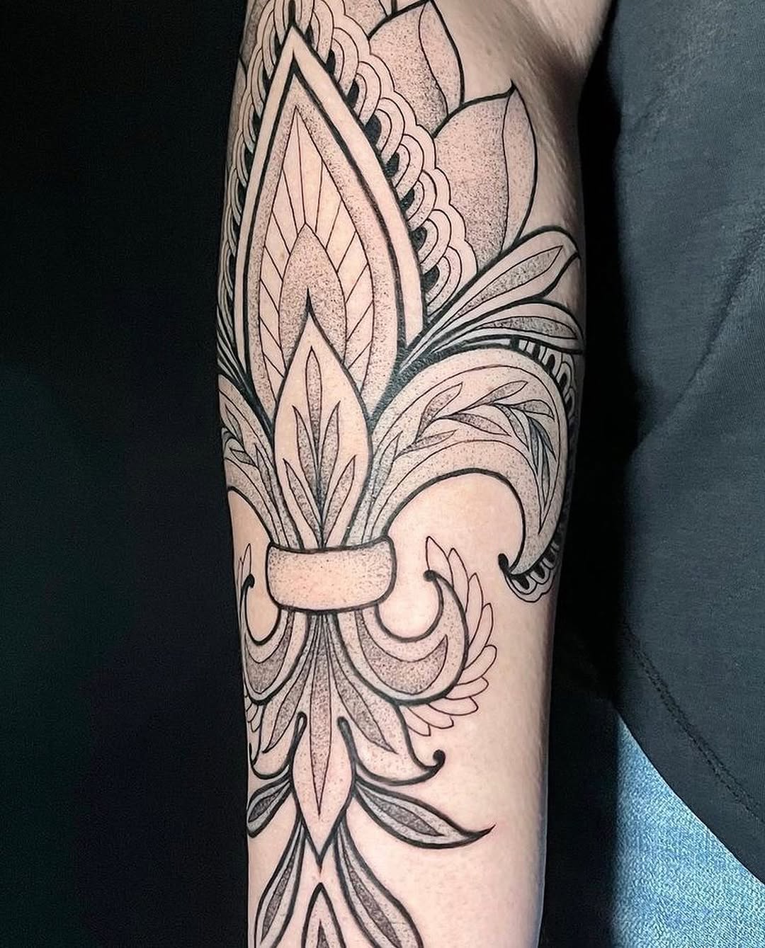 Ink and Dagger Tattoo