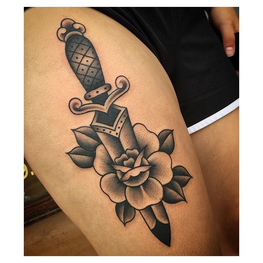 Full Circle Tattoo