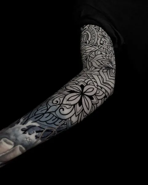 Ink and Dagger Tattoo