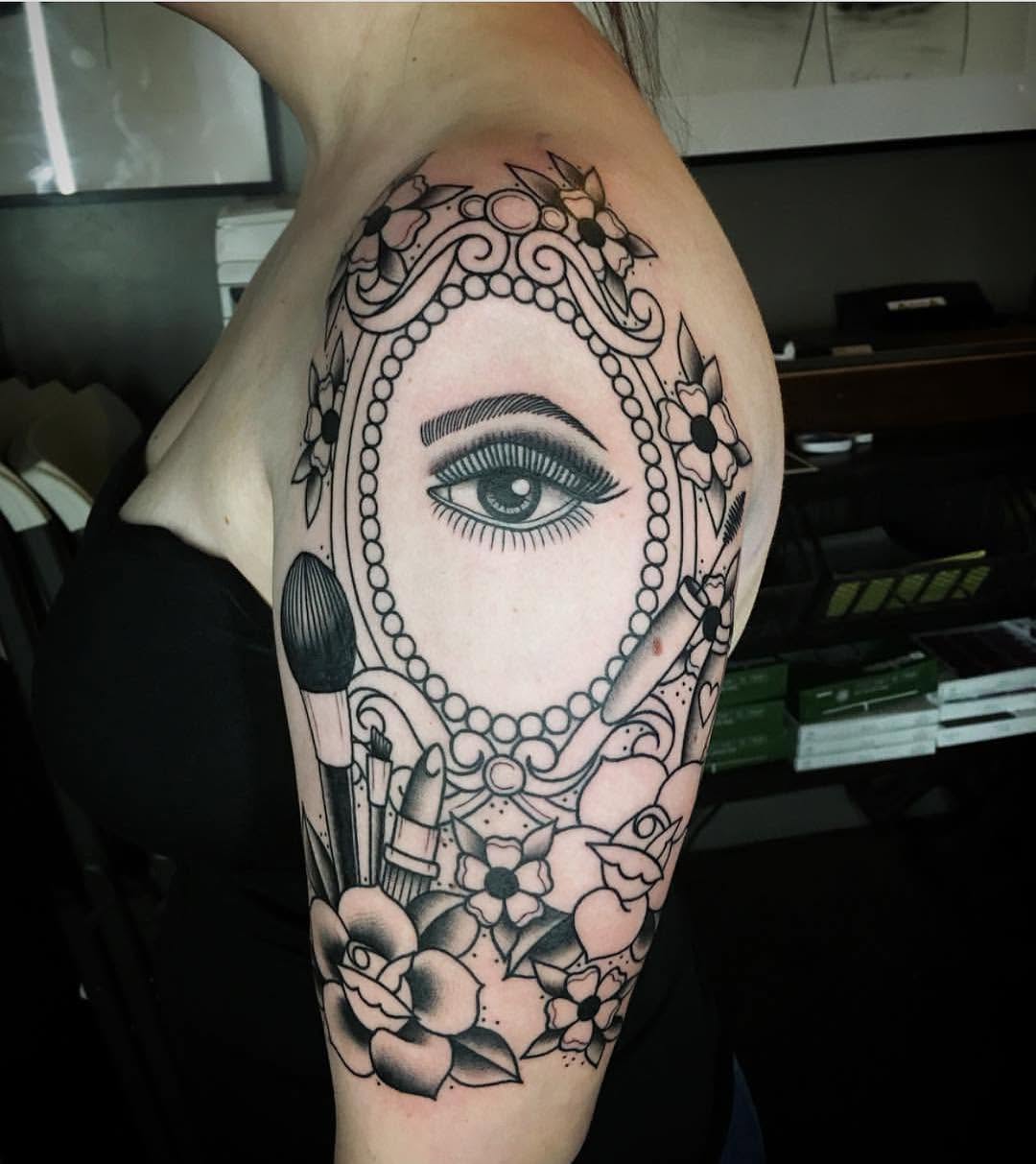 Full Circle Tattoo