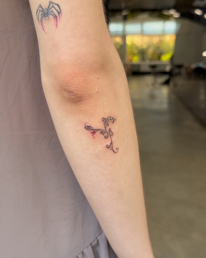 tattooist_solar