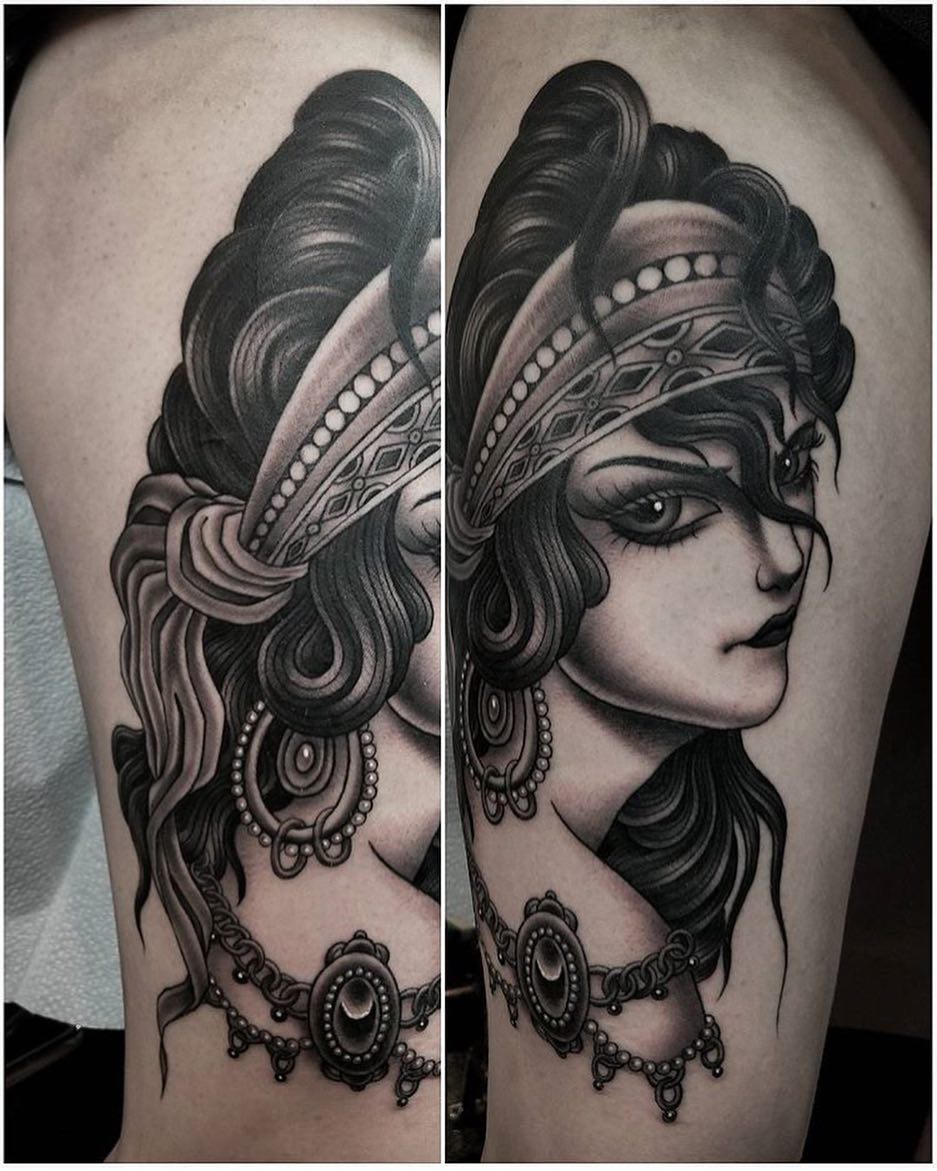Full Circle Tattoo