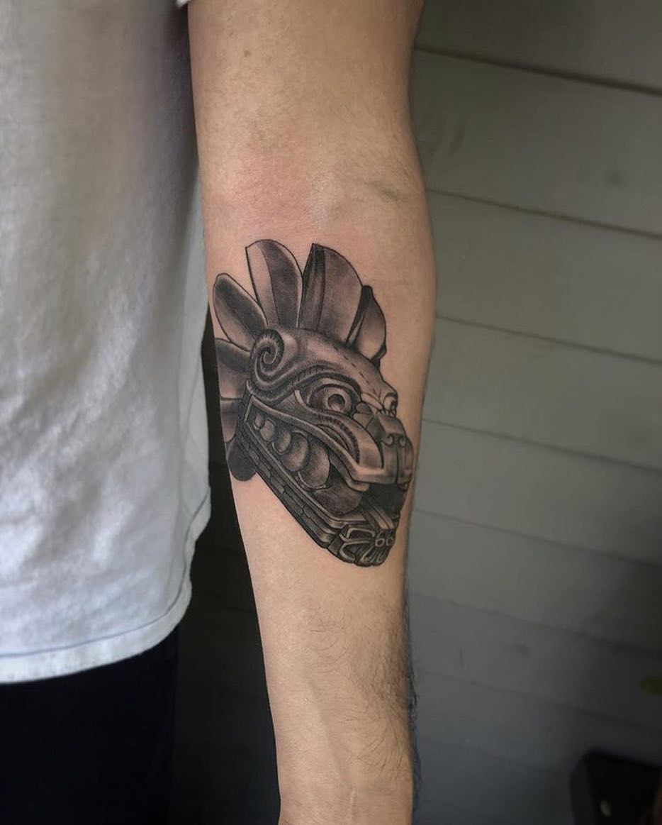 Full Circle Tattoo
